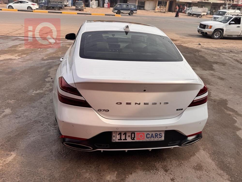 جنسس G70